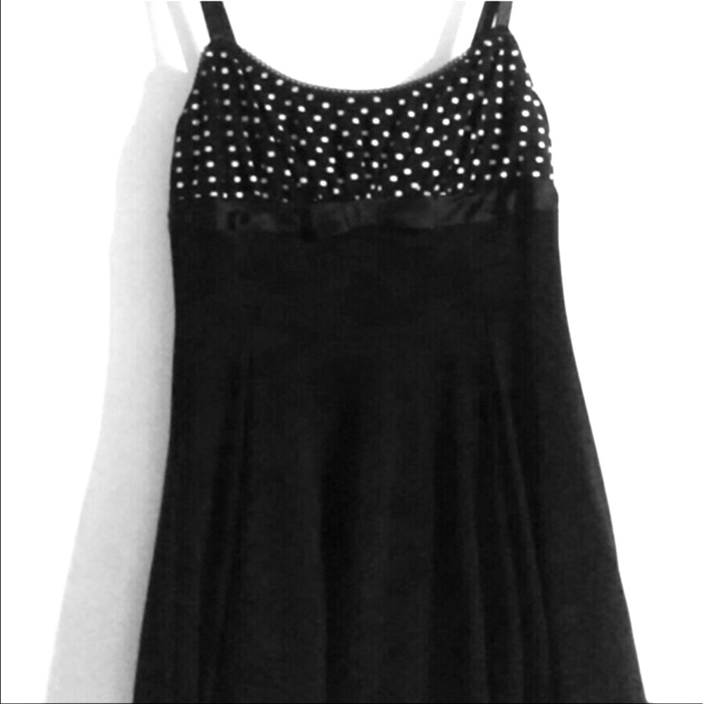 Beautiful & Frilly With Soft Petticoats - Picture 2 of 5